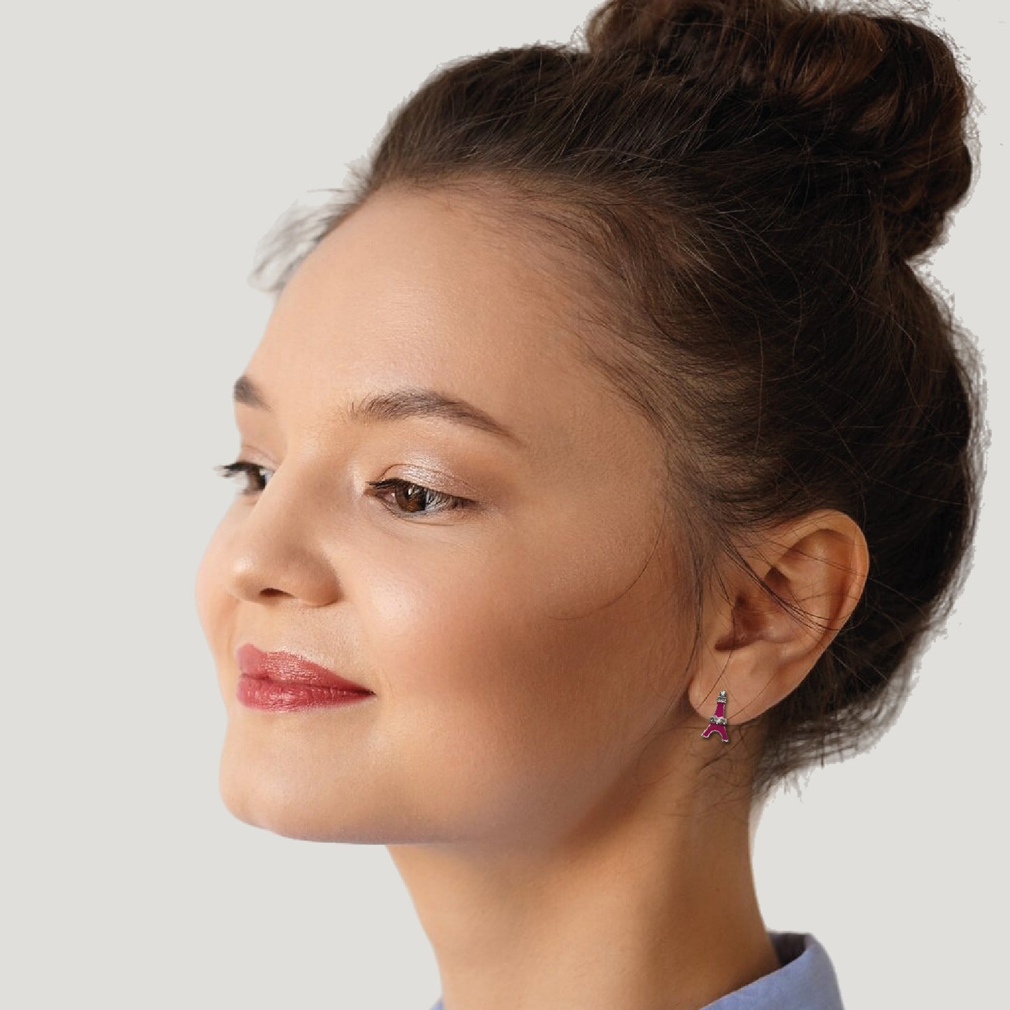 BOUCLES D'OREILLES TOUR EIFFEL ÉMAILLÉES & STRASS - FUSHIA