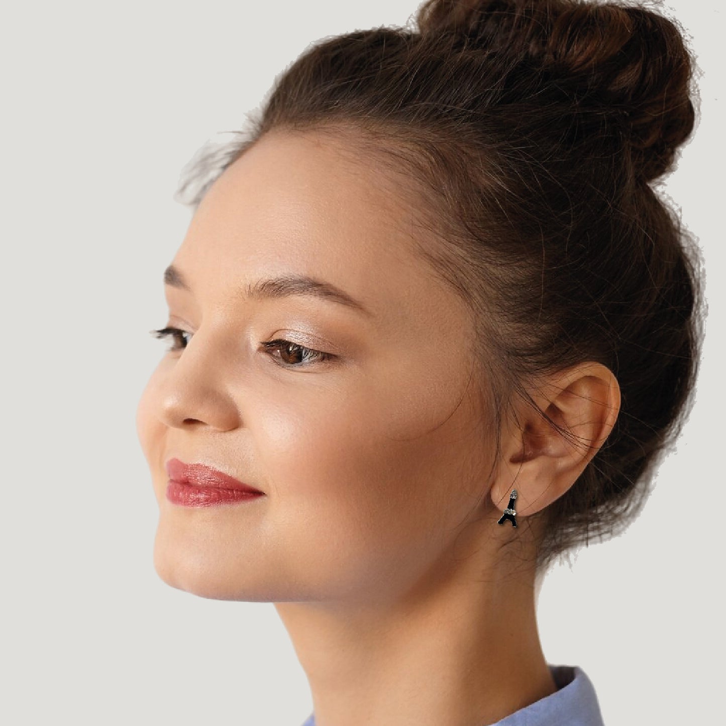 BOUCLES D'OREILLES TOUR EIFFEL ÉMAILLÉES & STRASS - NOIR