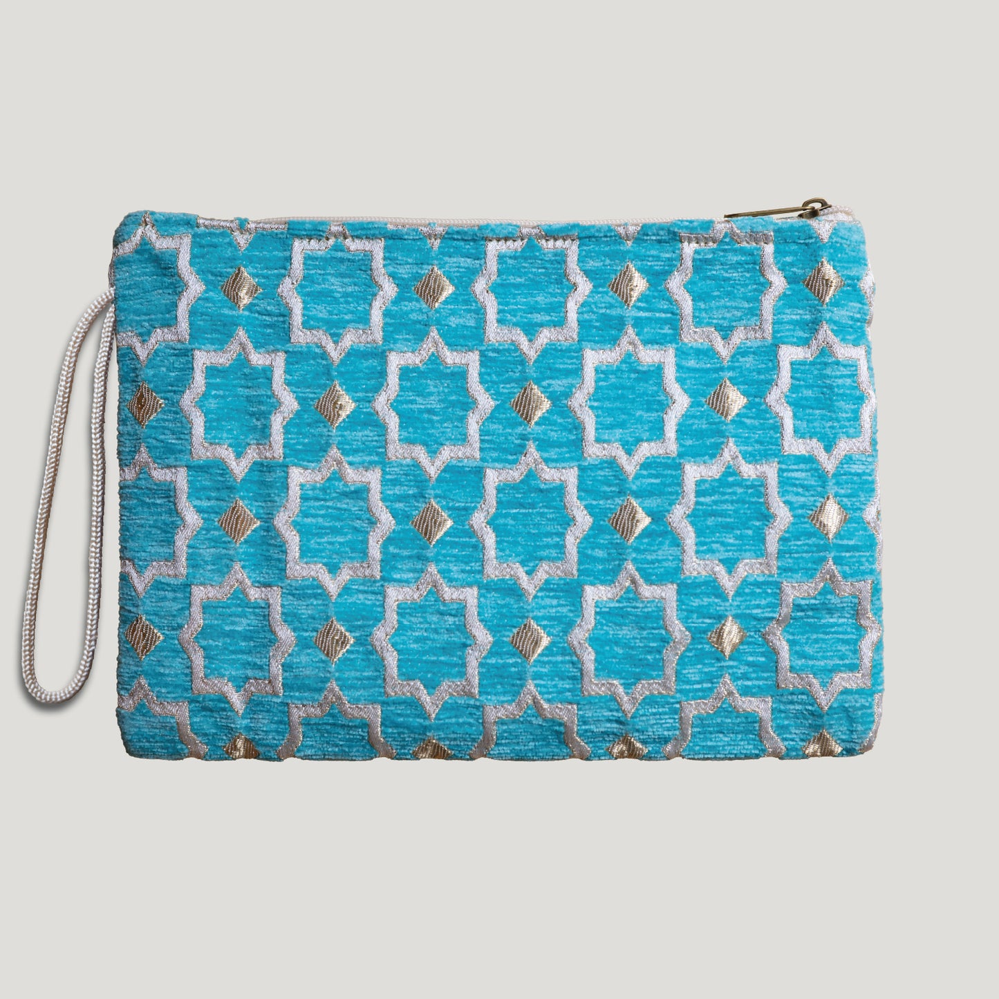 POCHETTE TISSU MAROCAIN - BRODERIE PARIS - INSPIRÉE DU MÉTRO PARISIEN - BLEU CLAIR