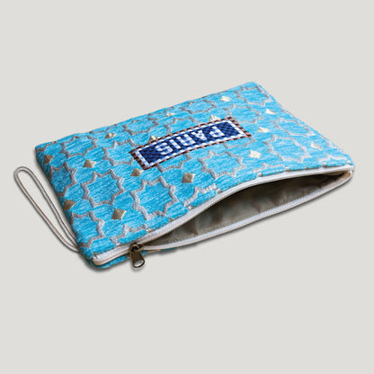 POCHETTE TISSU MAROCAIN - BRODERIE PARIS - INSPIRÉE DU MÉTRO PARISIEN - BLEU CLAIR