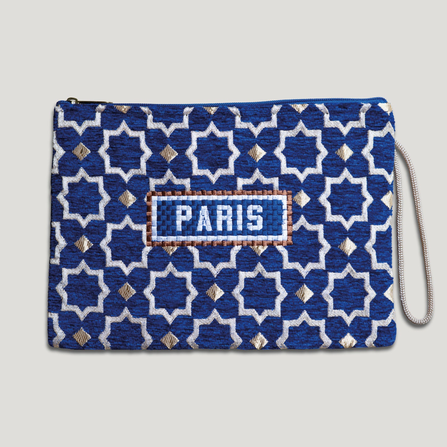 POCHETTE TISSU MAROCAIN - BRODERIE PARIS - INSPIRÉE DU MÉTRO PARISIEN - BLEU FONCÉ